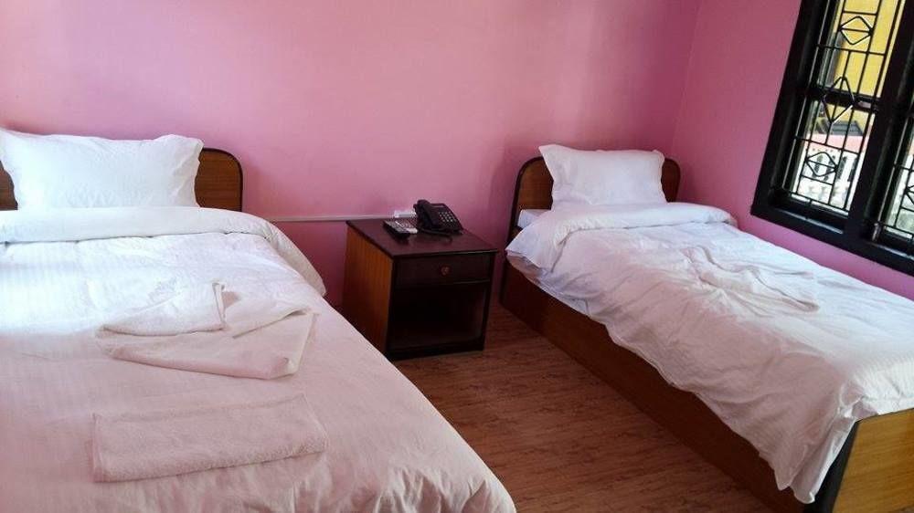 Sauraha Nana Hotel Esterno foto