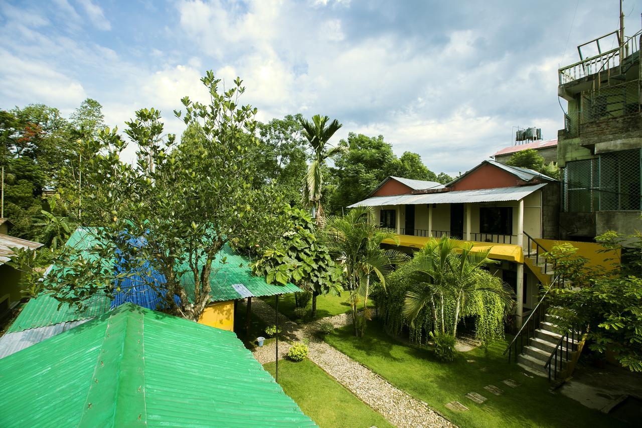Sauraha Nana Hotel Esterno foto